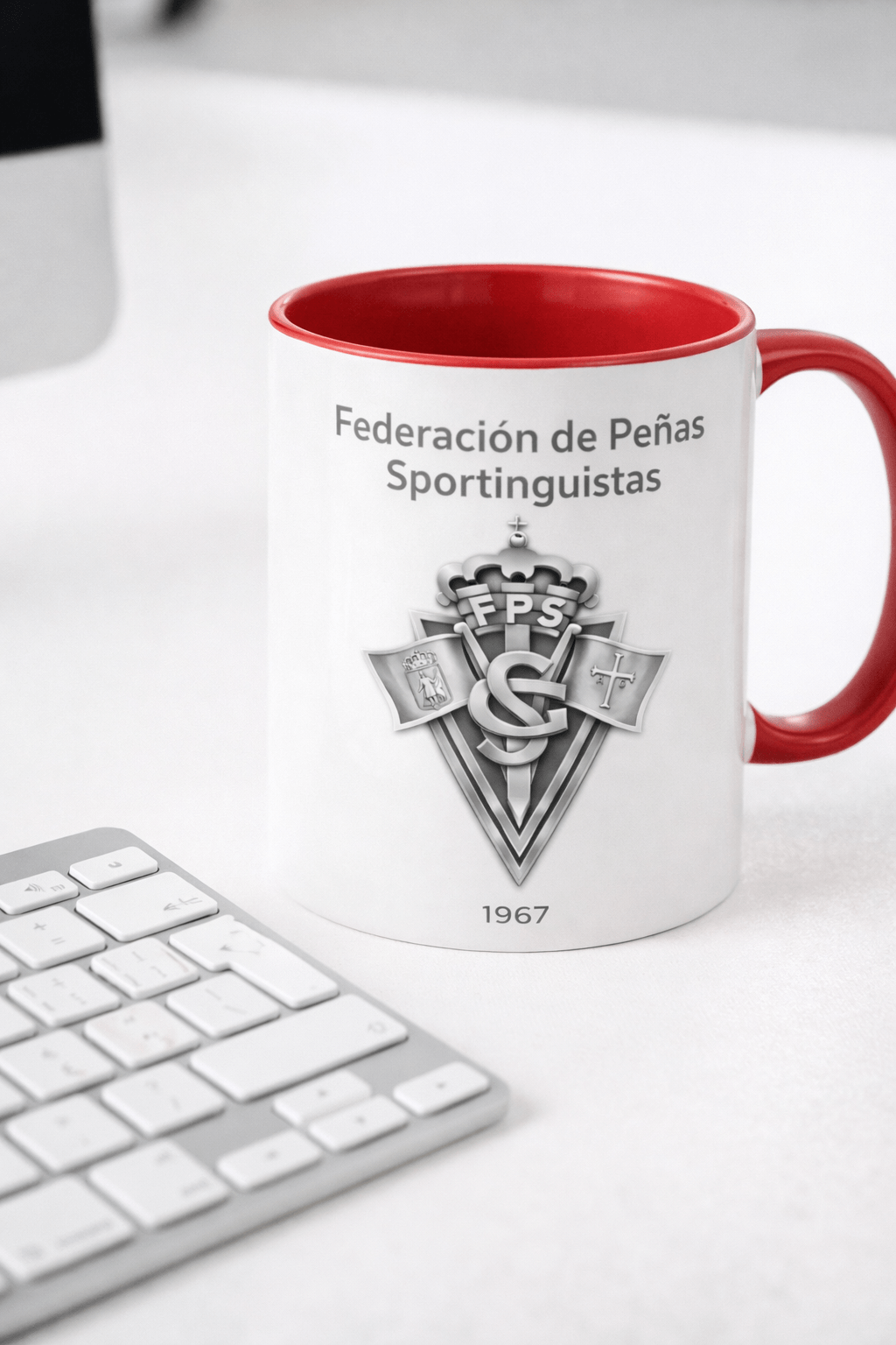 Taza escudo FPS en la oficina